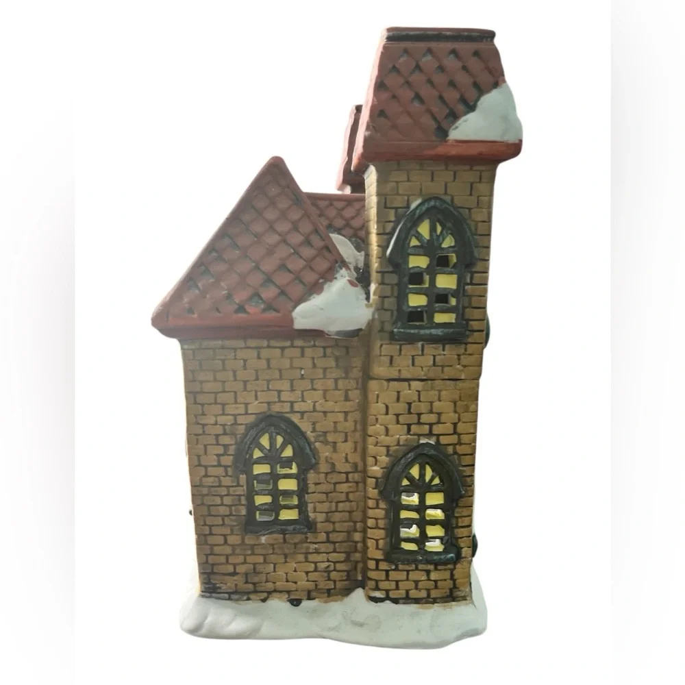 Long rich vintage 2000 ceramic light up school house
